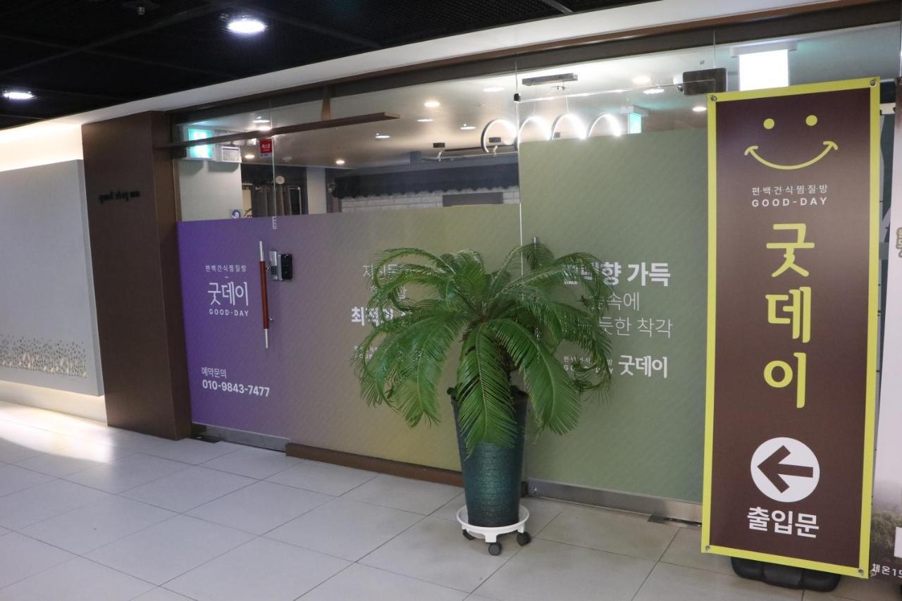Goodday Jjimjilbang Hotel Incheon Bagian luar foto